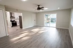 530 Maywood Ln, Hoffman Estates, IL 60169 - Photo 9