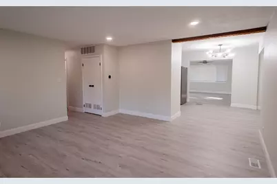 530 Maywood Lane, Hoffman Estates, IL 60169 - Photo 25