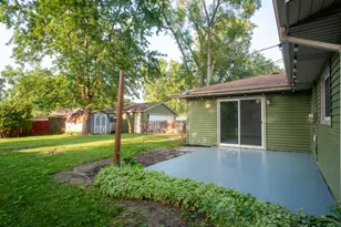 530 Maywood Ln, Hoffman Estates, IL 60169 - Photo 9