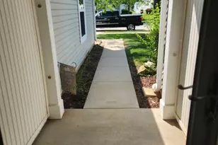 627 Americana Dr, Shorewood, IL 60404 - Photo 5