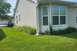627 Americana Dr, Shorewood, IL 60404 - Photo 3