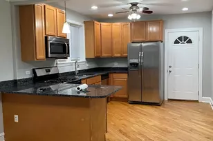 7912 Karlov Ave, Skokie, IL 60076 - Photo 3