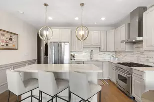 1601 W Pearson St, Chicago, IL 60622 - Photo 7