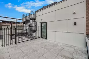 2640 N Bosworth Ave, Chicago, IL 60614 - Photo 27