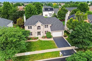 2095 Rockland Dr, Aurora, IL 60503 - Photo 3