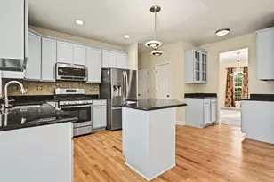 2095 Rockland Dr, Aurora, IL 60503 - Photo 7