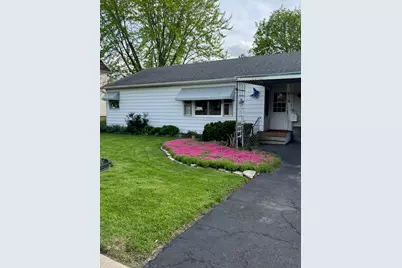 918 W Main Street, Genoa, IL 60135 - Photo 1