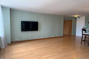 655 W Irving Park Rd, Chicago, IL 60613 - Photo 13