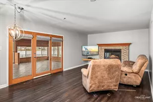 1119 Cathy Dr, Joliet, IL 60431 - Photo 9
