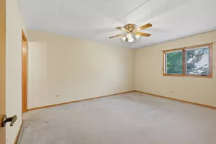 9164 Del Prado Dr, Palos Hills, IL 60465 - Photo 17
