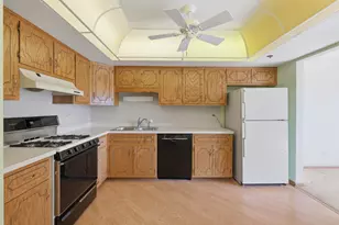 9164 Del Prado Dr, Palos Hills, IL 60465 - Photo 13