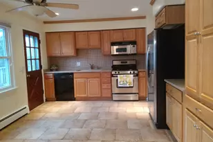 909 Dundee Ave, Barrington, IL 60010 - Photo 3