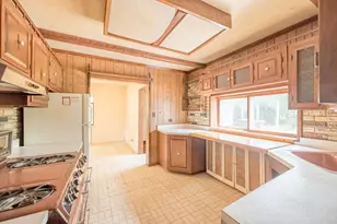17757 Howe Ave, Homewood, IL 60430 - Photo 7