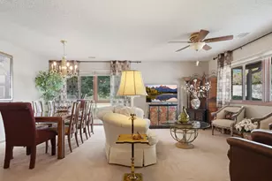 801 Coventry Ln, Sterling, IL 61081 - Photo 7