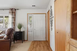 801 Coventry Ln, Sterling, IL 61081 - Photo 5