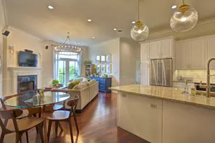 2401 N Janssen Ave, Chicago, IL 60614 - Photo 3