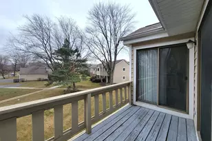 351 Newgate Ct, Schaumburg, IL 60193 - Photo 15