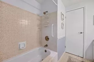 14121 Barber Greene Rd, Sycamore, IL 60178 - Photo 19