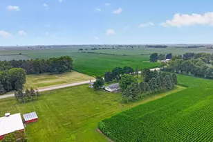 14121 Barber Greene Rd, Sycamore, IL 60178 - Photo 5