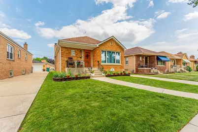 9327 S Avers Avenue, Evergreen Park, IL 60805 - Photo 3
