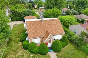 2218 Pearsall Pkwy, Waukegan, IL 60085 - Photo 27