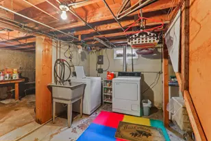 2218 Pearsall Pkwy, Waukegan, IL 60085 - Photo 21