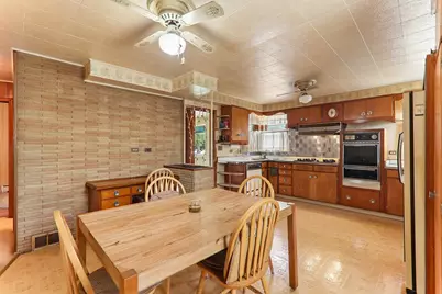 2218 Pearsall Parkway, Waukegan, IL 60085 - Photo 9