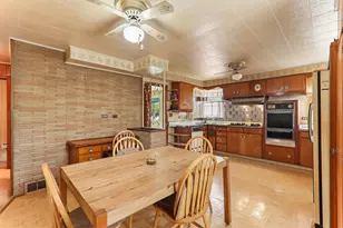 2218 Pearsall Pkwy, Waukegan, IL 60085 - Photo 9