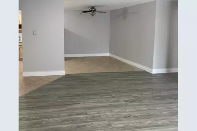 9S070 Frontage Road #102, Willowbrook, IL 60527 - Photo 5