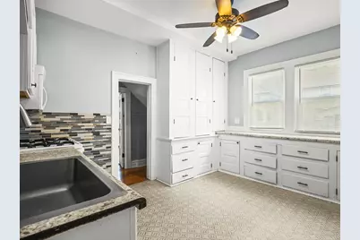 443 N Hinkley Avenue, Rockford, IL 61101 - Photo 13