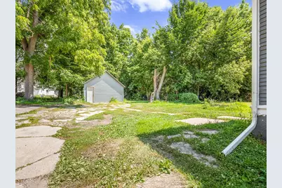443 N Hinkley Avenue, Rockford, IL 61101 - Photo 29