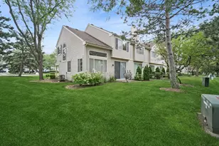 2739 Odlum Dr, Schaumburg, IL 60194 - Photo 3