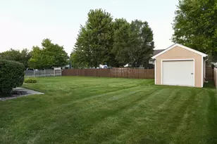 910 Carlyle Dr, New Lenox, IL 60451 - Photo 23