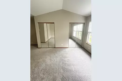 2845 Falling Waters Drive, Lindenhurst, IL 60046 - Photo 15