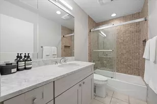 2452 N Janssen Ave, Chicago, IL 60614 - Photo 35