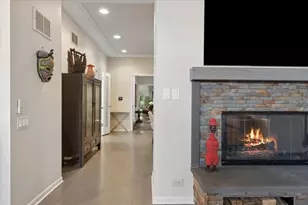 2452 N Janssen Ave, Chicago, IL 60614 - Photo 19
