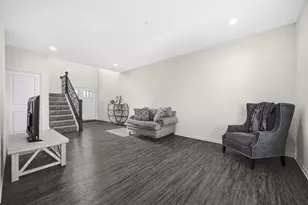 1129 Hawk Hollow Dr, Yorkville, IL 60560 - Photo 5