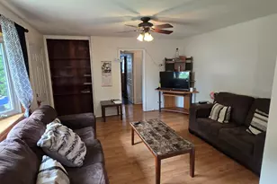 164 N Prairie Ave, Mundelein, IL 60060 - Photo 3