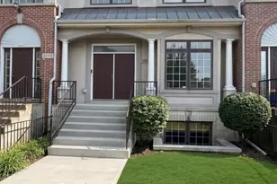 2005 Alta Vista Ct, Naperville, IL 60563 - Photo 1