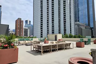 70 W Huron St, Chicago, IL 60654 - Photo 33