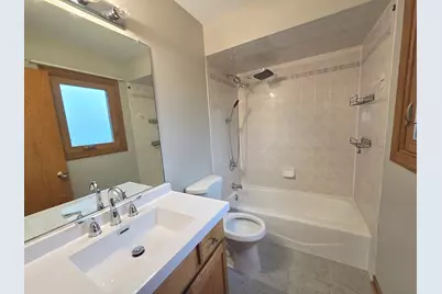 8112 Rutherford Drive, Woodridge, IL 60517 - Photo 17