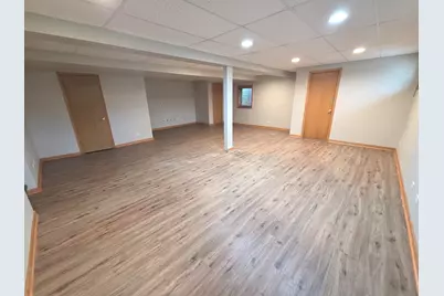 8112 Rutherford Drive, Woodridge, IL 60517 - Photo 27