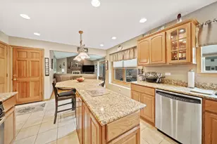 3444 Drover Ln, Darien, IL 60561 - Photo 3