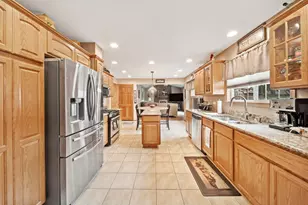 3444 Drover Ln, Darien, IL 60561 - Photo 5
