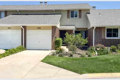 889 Heatherbrook Court, Wheaton, IL 60189 - Photo 1