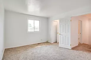 889 Heatherbrook Ct, Wheaton, IL 60189 - Photo 15