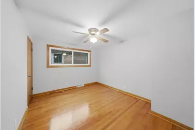 6055 W 64th Street, Chicago, IL 60638 - Photo 11