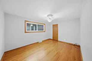6055 W 64th St, Chicago, IL 60638 - Photo 9