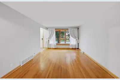 6055 W 64th Street, Chicago, IL 60638 - Photo 3