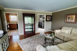 13039 W Playfield Dr, Crestwood, IL 60418 - Photo 3